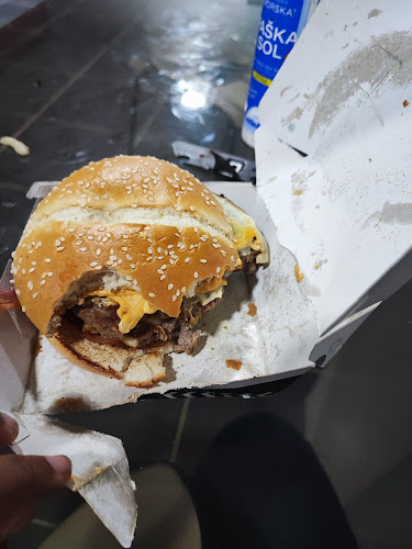 McDonald's - Gastronomía y hostelería