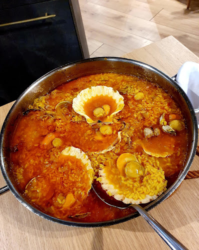 Rúa de San Clemente, 6, Bajo derecha, 15705 Santiago de Compostela, A Coruña