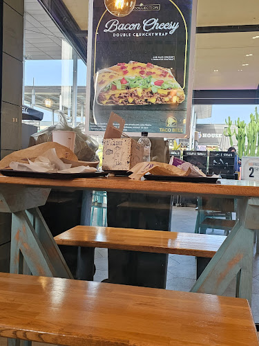 Opinii despre Taco Bell în Barcelona - Gastronomía y hostelería