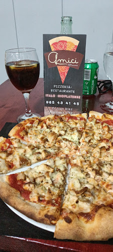 Comments and reviews of Pizzeria Amici Toscar