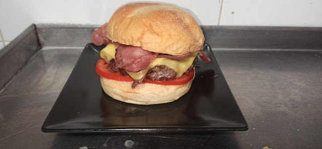 La Bomba Hamburguesería - Benetússer