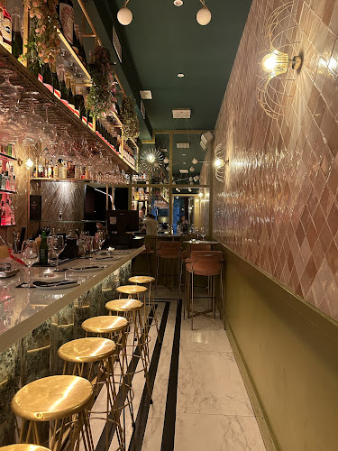 La Perla Club - 71 Oysterbar Open Times