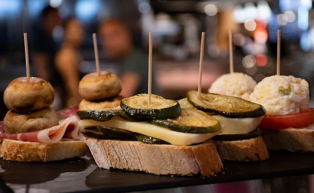 Stelvio Tapas Cinegia - Gastronomía y hostelería