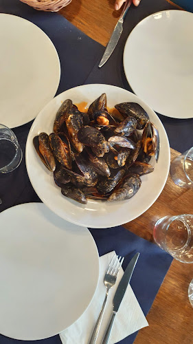 Carrer dels Nou Pins, 36, Nou Barris, 08016 Barcelona