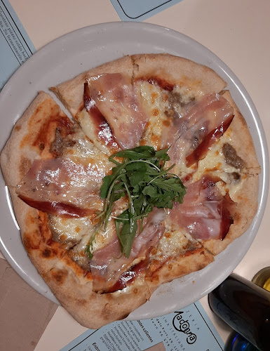 Pizzeria La Madonna Phone number