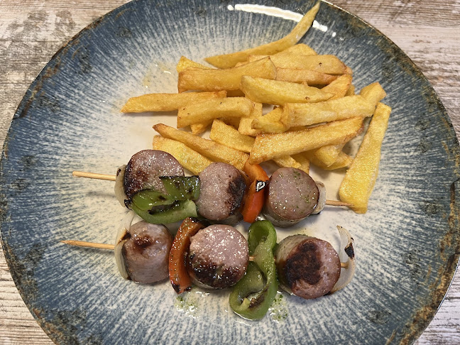 Opinii despre Bar Restaurant La Cerdanya în Barcelona - Gastronomía y hostelería