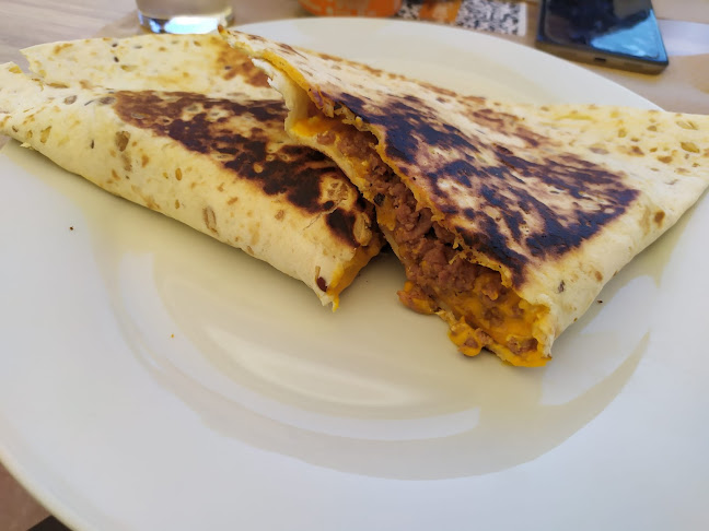 Opinii despre Kims Restaurante în Puerto de Mazarrón - Gastronomía y hostelería