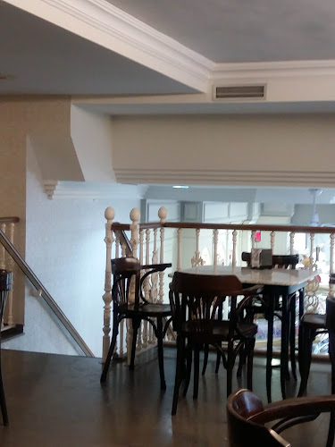 Pastelería La Suiza - Gastronomía y hostelería