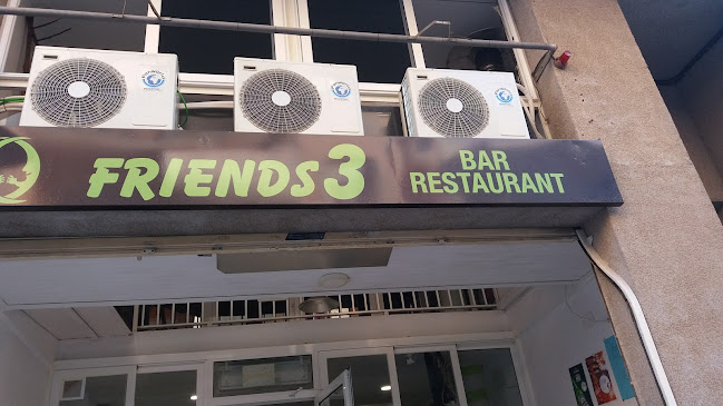 Comments and reviews of Friends 3