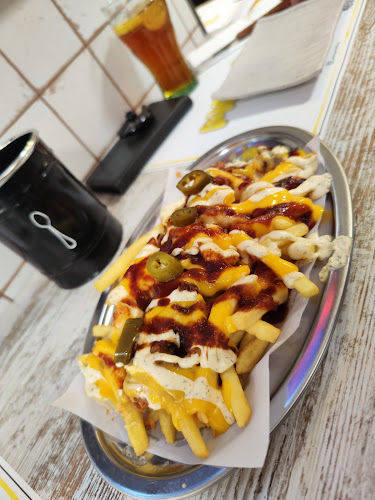 Moflete by Joe Burger