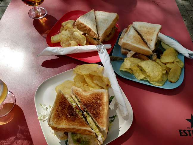 Trini's Cafe Bistro - Gastronomía y hostelería