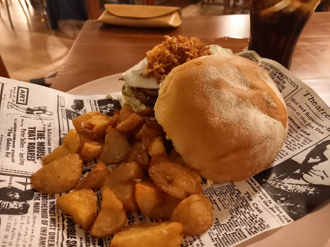 Disbarat Menorca - Hamburgueseria en Maó Phone number