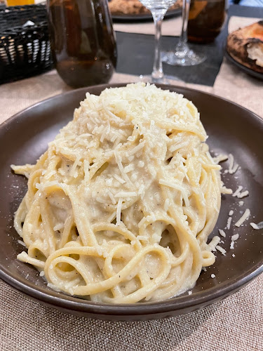 Paffuto (Aragón) - Gastronomía y hostelería