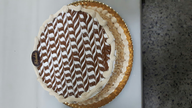 Horno de Pan y Pastelería Medina Phone number