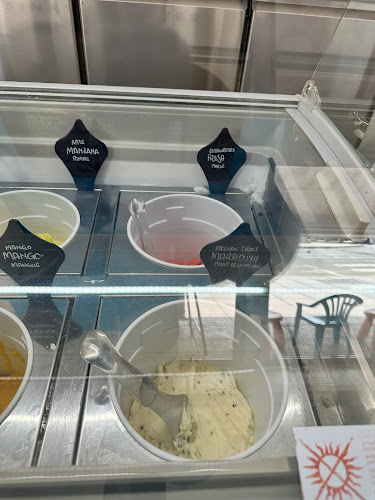 Comentarii opinii despre Heladeria artesanal Las Bolas El Cotillo