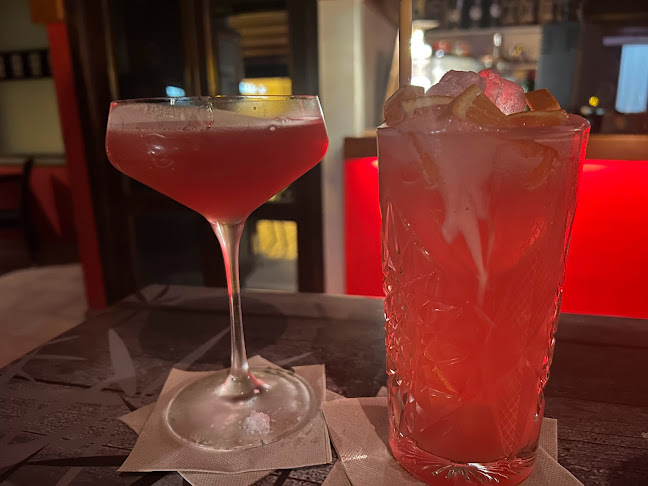 Maorí Cocktail Bar - Gastronomía y hostelería