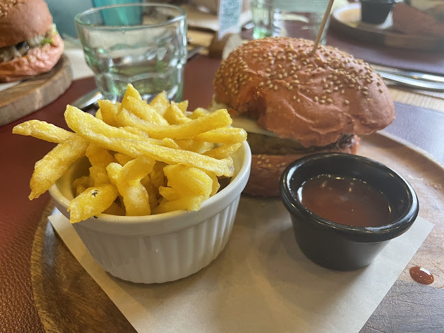 Green&Burger by Biocenter Phone number