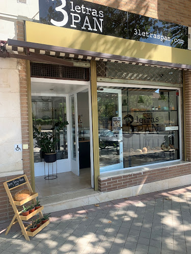 Reviews of 3 letrasPAN Ramón y Cajal in Madrid - Gastronomía y hostelería