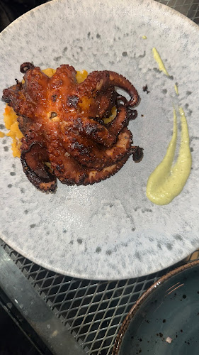 Lynch - Food and Cocktails - Gastronomía y hostelería