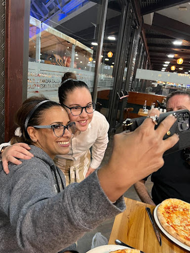 Restaurante Paparazzi Las Arenas Phone number