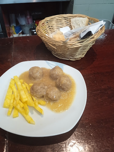 Opinii despre Bar Uruguay în Sevilla - Gastronomía y hostelería