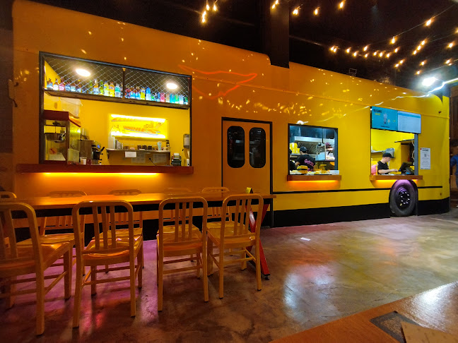 School Busrger - Presidente Alvear