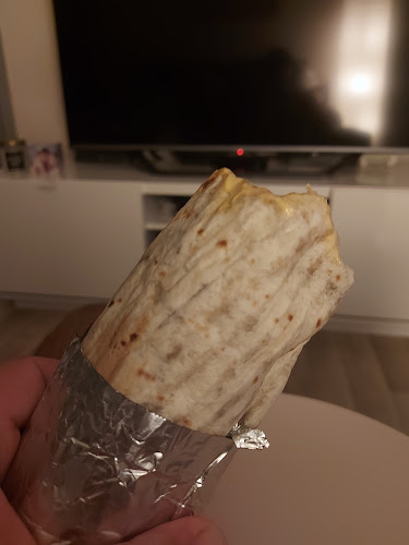 Three Star Dŏner Pizzeria La Llagosta Open Times