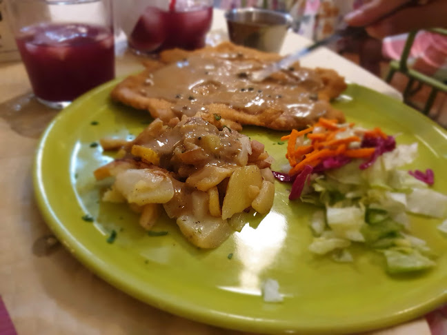 P.º Marítimo Rey de España, 40, 29640 Fuengirola, Málaga