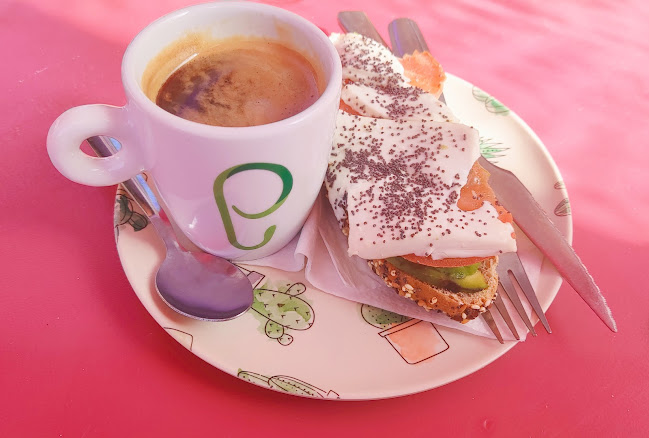 Comments and reviews of Ca La Susi Panaderia Cafeteria