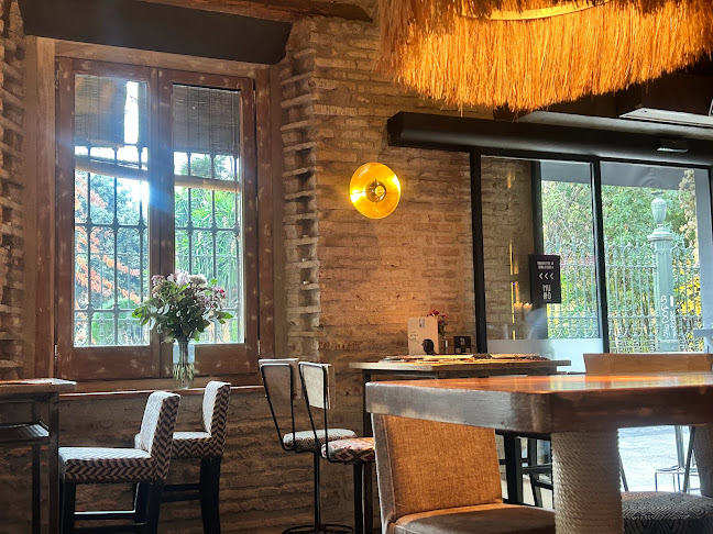 C. Escuelas, 2, Centro, 18001 Granada