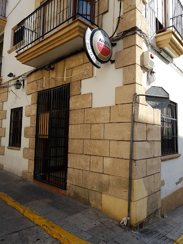 Opinii despre Café Bar La Bassa în Oliva - Gastronomía y hostelería