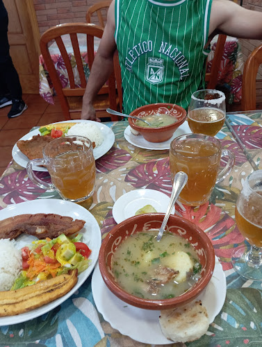 Comentarii opinii despre Restaurante Colombiano & Asador Carnitas