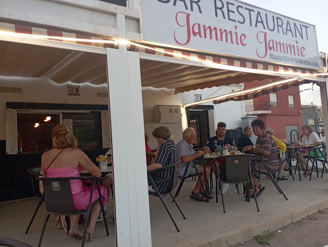 Finca Bistro restaurant & Pizzeria Jammie Jammie Phone number