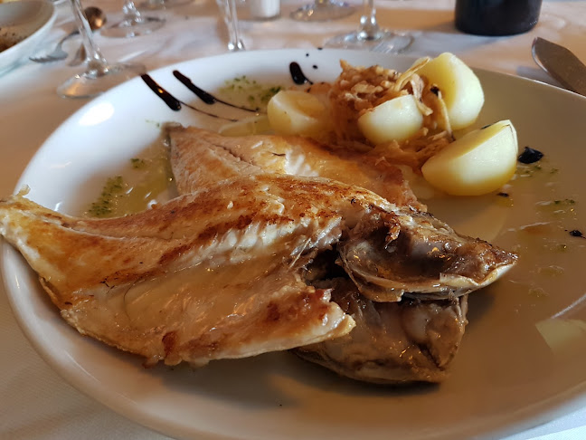 Restaurante en el Complejo Deportivo del RACE - Real Automóvil Club de España - Madrid