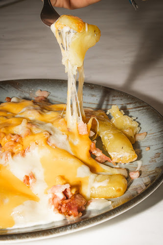 PIZZERÍA AL PUNT. Open Times