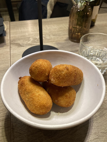 Carrer de Pedro i Pons, 11, Les Corts, 08034 Barcelona