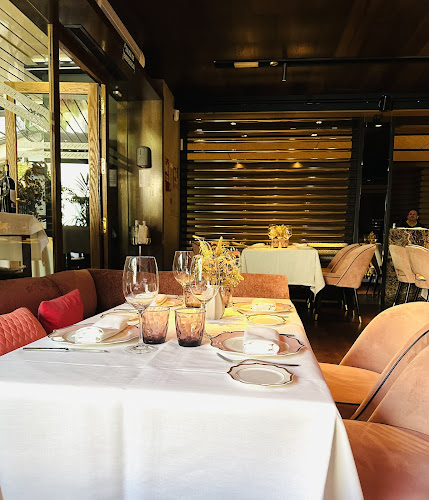 Comments and reviews of Urrechu Velázquez