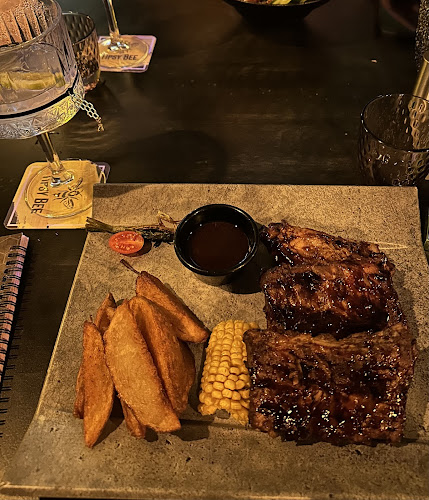 Tipsy Bee - Puerto Rico