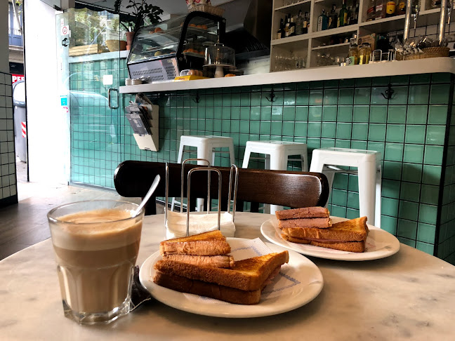 Esquina Carrer d'Entença, Gran Via de les Corts Catalanes, 429, 08015 Barcelona
