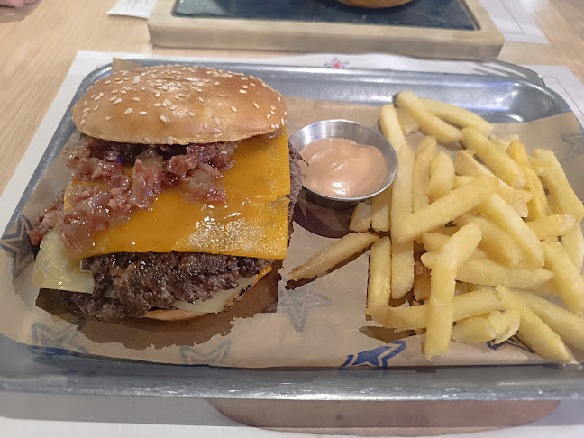 Plaza de Aluche, C.C, Av. de los Poblados, 58, 28044 Madrid