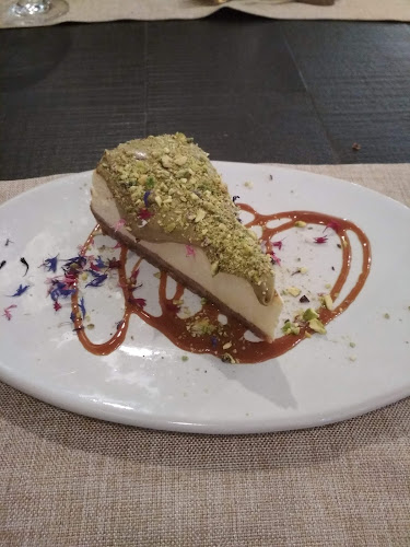 Paffuto (Aragón) - Gastronomía y hostelería