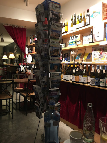 Somia Vins i Llibres Open Times