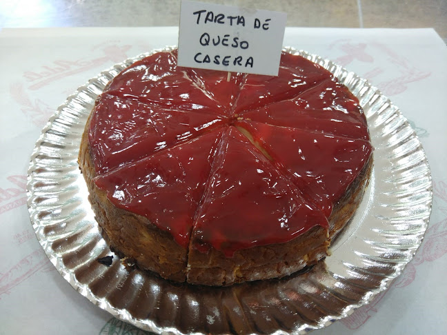 Comentarii opinii despre Pasteleria Adeli Croissanteria