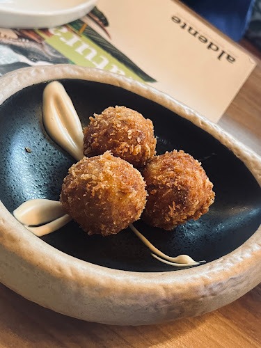 C. Luis Montoto, 32, 41018 Sevilla