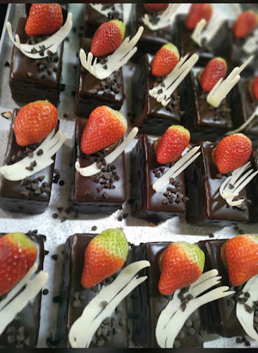 Comentarii opinii despre Panadería Confitería La Leonesa