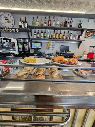 Opinii despre iñaki în Irun - Gastronomía y hostelería