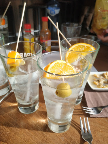 Somia Vins i Llibres Phone number