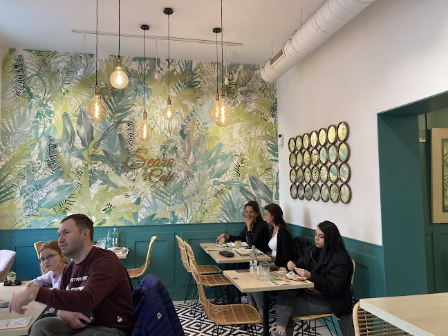 C. de Ferraz, 13, Moncloa - Aravaca, 28008 Madrid