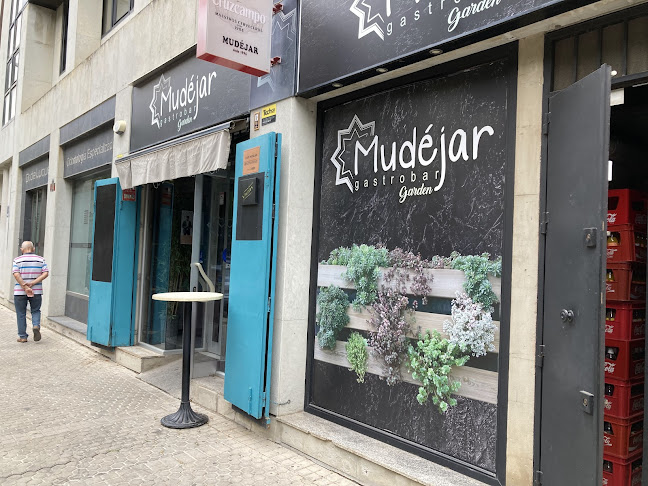 Av. del Reino Unido, 9, 41012 Sevilla