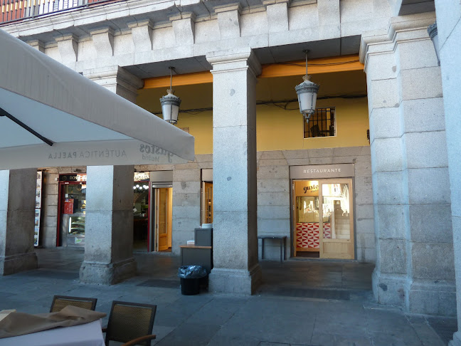 Gustos Madrid Plaza Mayor Open Times